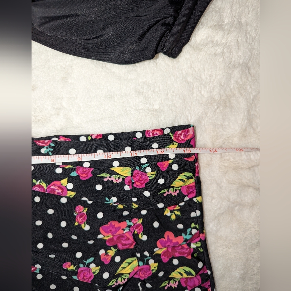 Pin up style bikini size med - Picture 5 of 7